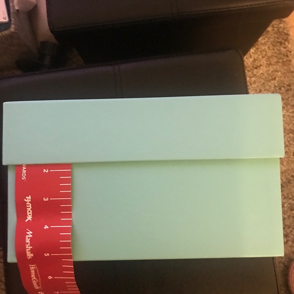 Tiffany Co. New box. Perfect fit for 2 coffee mugs. - Picture 2 of 3